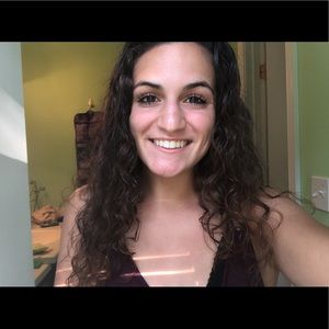 Meet your Posher, Victoria